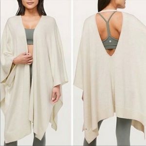 New Lululemon Free To Coast Wrap